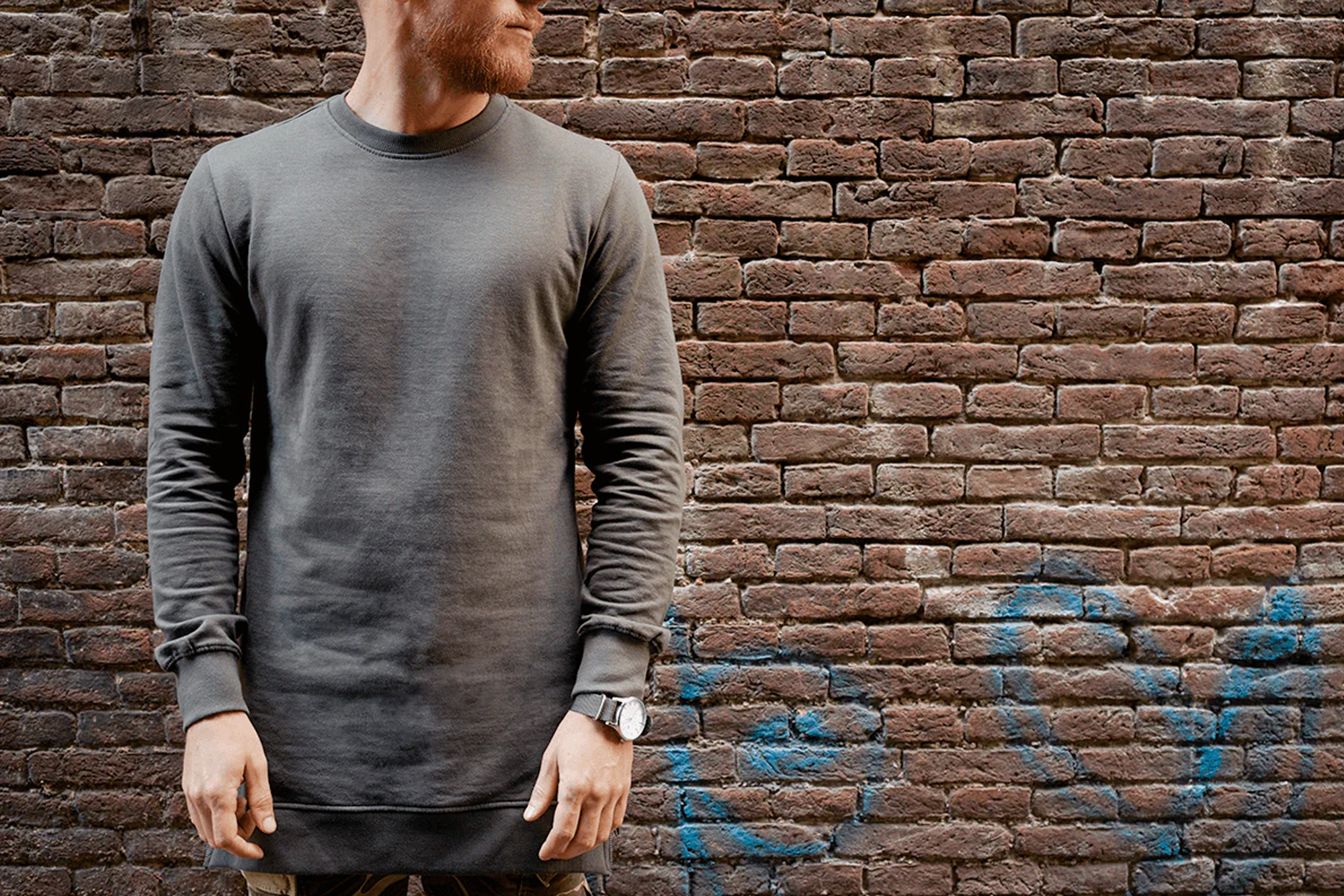 THE VERSATILE MEN’S WARDROBE ESSENTIAL: PAIRING FULL-SLEEVE T-SHIRTS FOR ANY OCCASION.